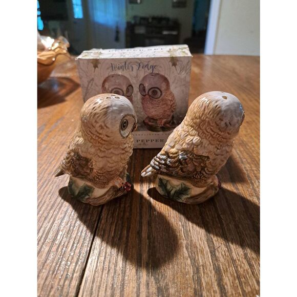 New CIB Winter Lodge Owl Salt Pepper Shaker Set Ceramic Kitchen Decor - Picture 2 of 6